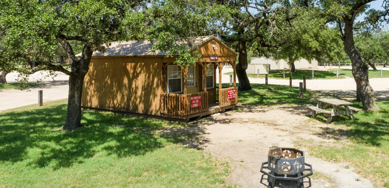 Bunkhouse cabins Hidden Falls 1 768x372