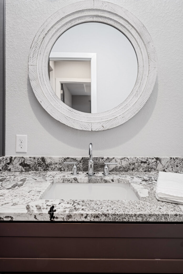 original 952568957 768x1152