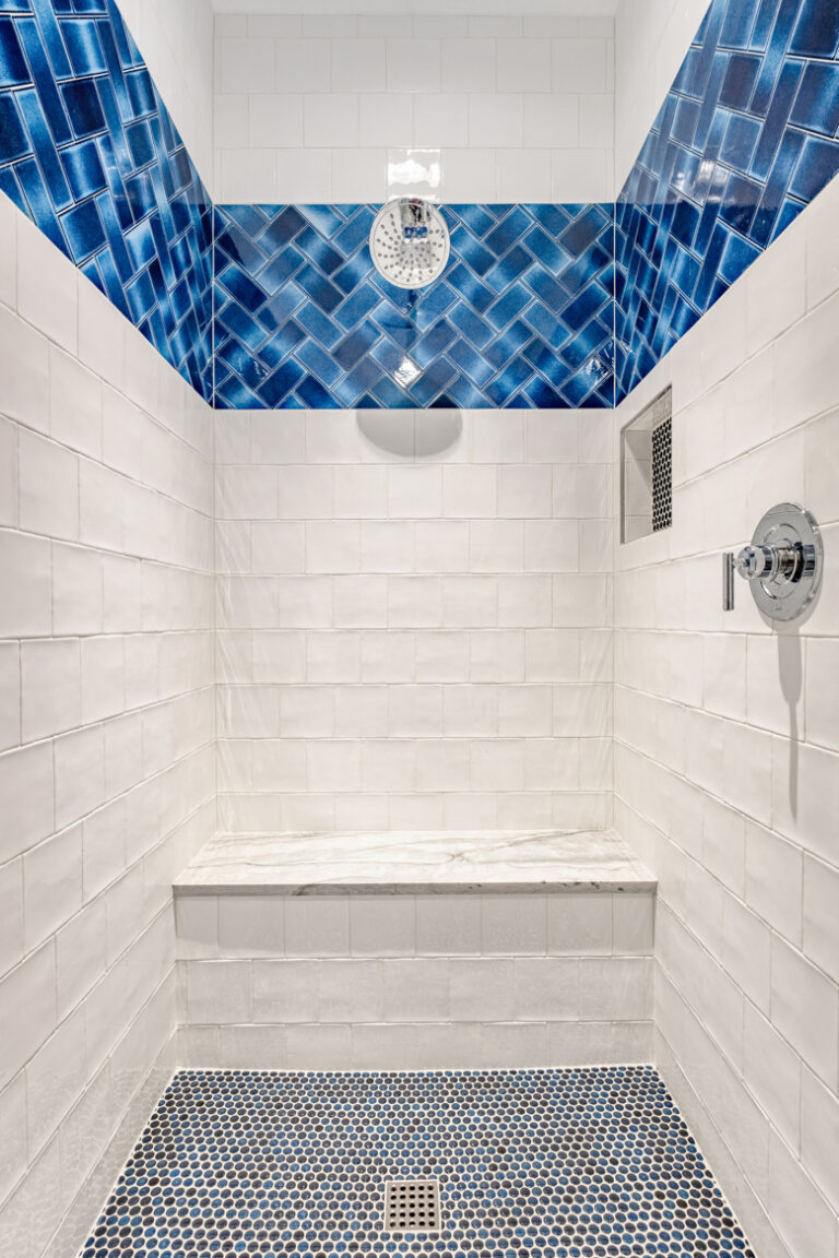 original 953893005 768x1152