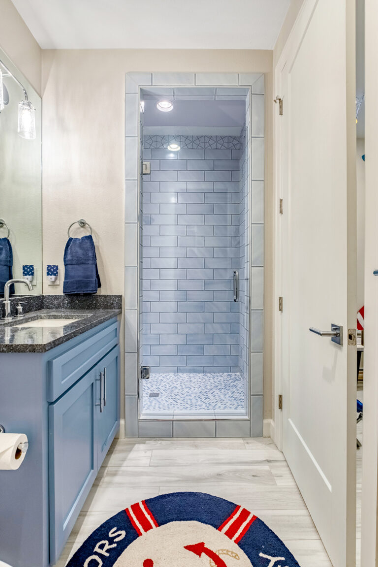 original 953893341 768x1152