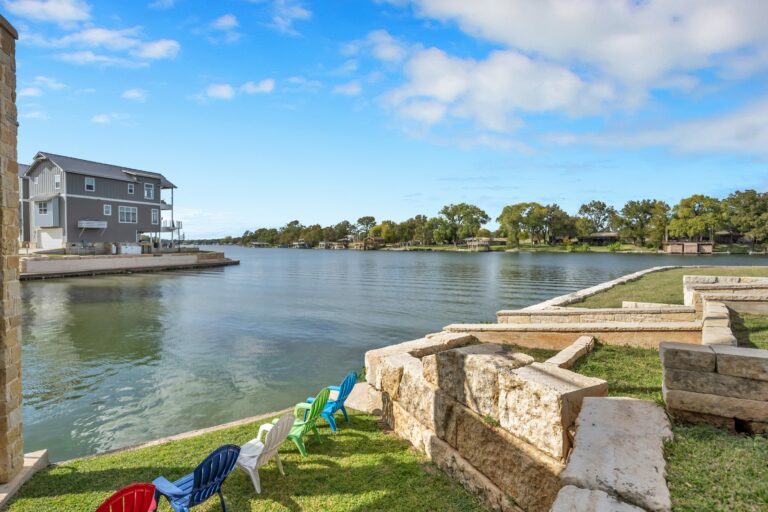 qrthud1v8pibdholm8fr 768x512