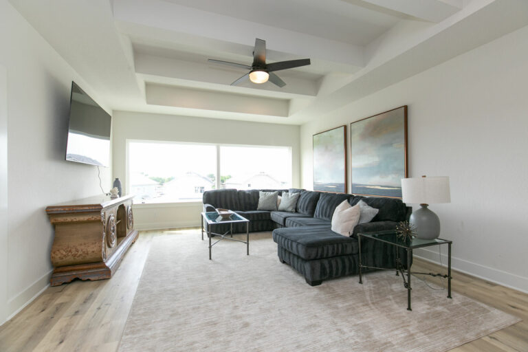 image 160901457 768x512