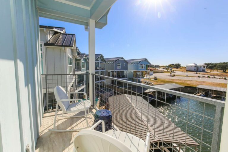 e1b13f0e d8b0 436c b116 2632ff2000ff 768x512