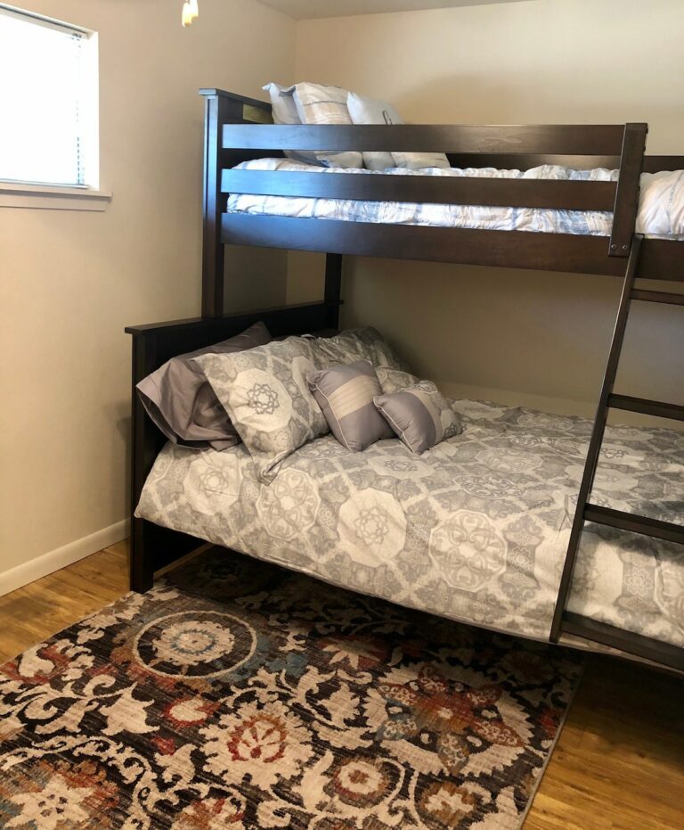 1d283cf5 48a2 47b5 a5da 02ca2e88b25b 768x931