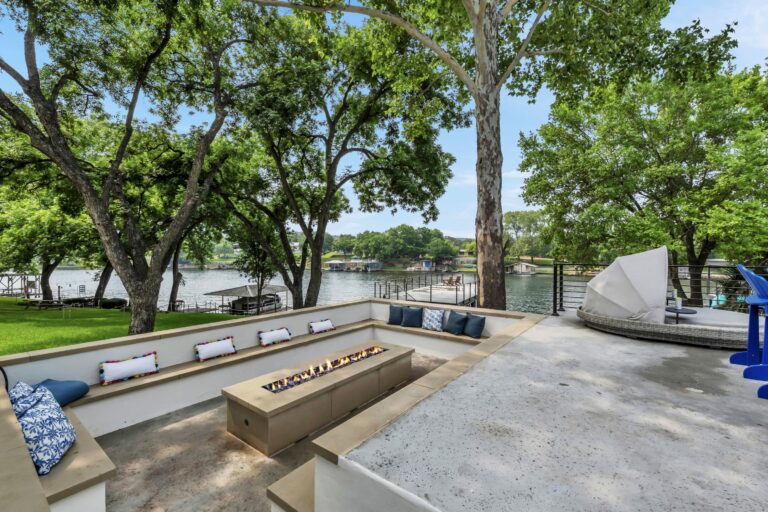 s0aqv1vd7zviahgyex2c 768x512