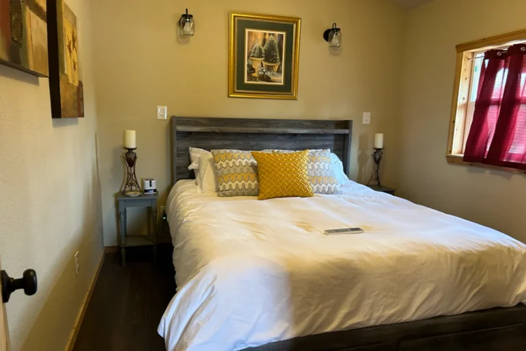 Vino Tramonto Cabin Rentals Pinot 4 768x512