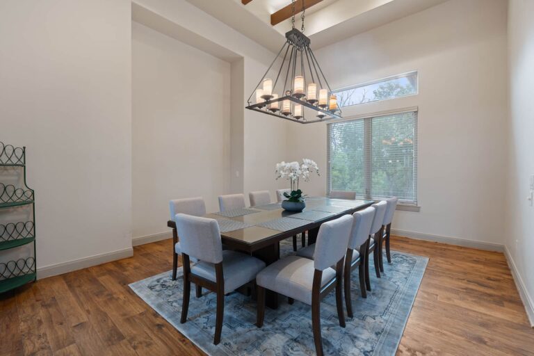 ea55ec2a 6feb 494d bb65 035a391fa096 768x512