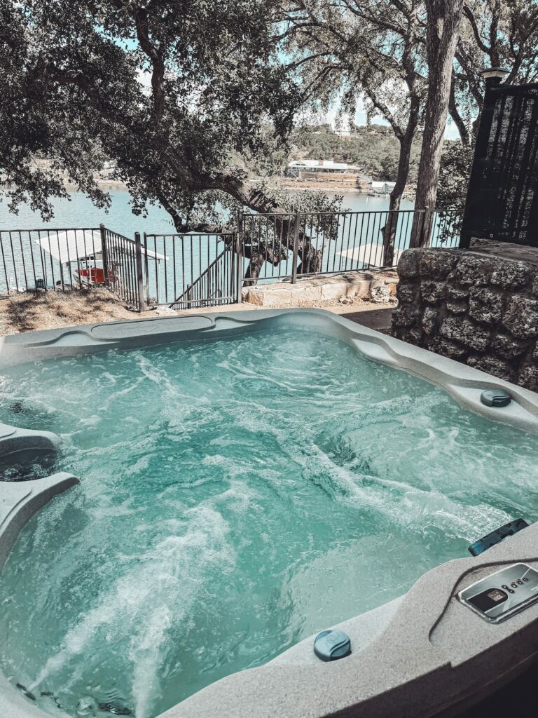 138b484b cb36 4657 bac2 95e1a9252f3b 768x1024