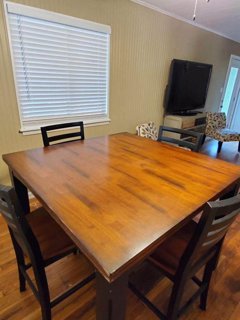 GLBH dining 768x1024