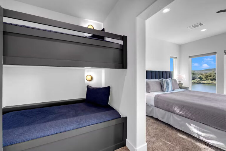 waterside bed 2 768x512