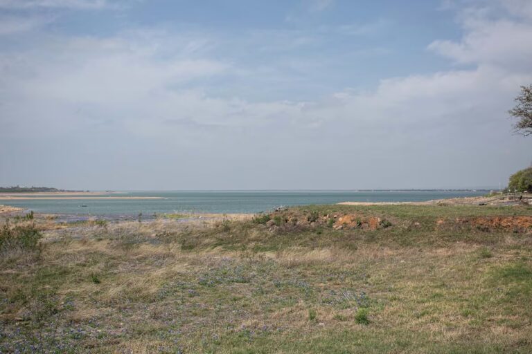 TX Kelly Emerald lake 768x512